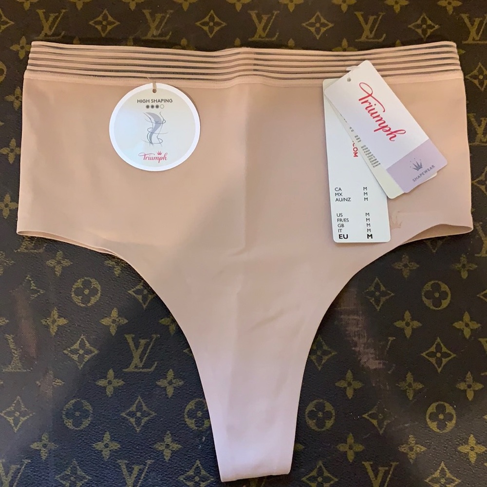 Triumph Shapewear - shaping thong